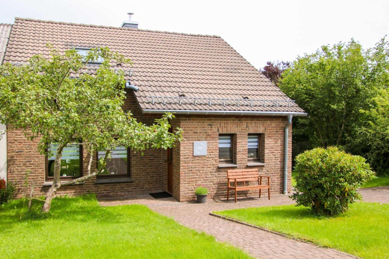 Ferienhaus Eifelnest Scheid  Экстерьер фото